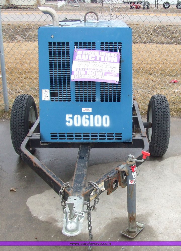 image for item 6568 2004 Miller Big Blue 300P welder