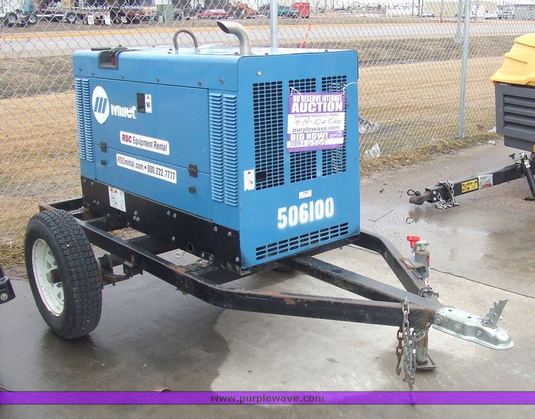image for item 6568 2004 Miller Big Blue 300P welder