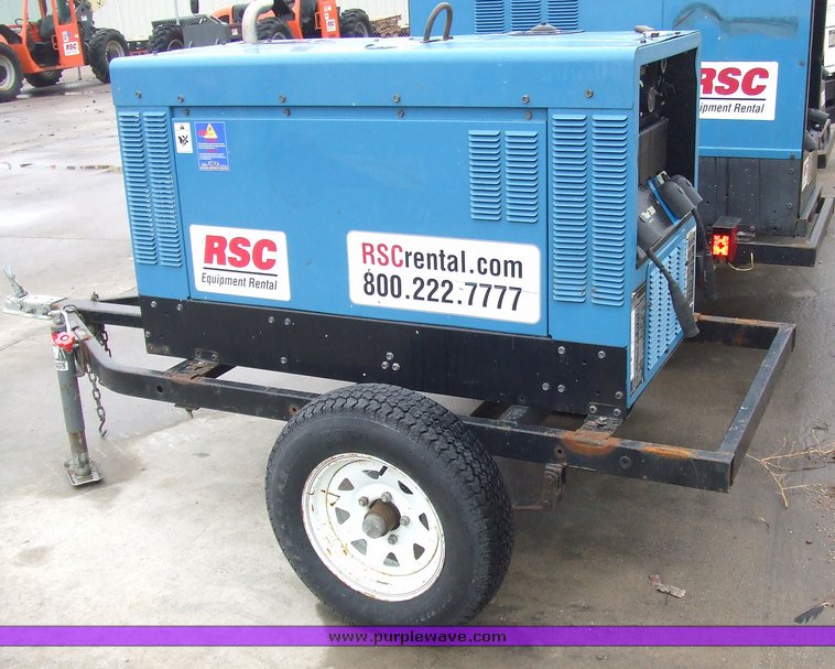 image for item 6568 2004 Miller Big Blue 300P welder