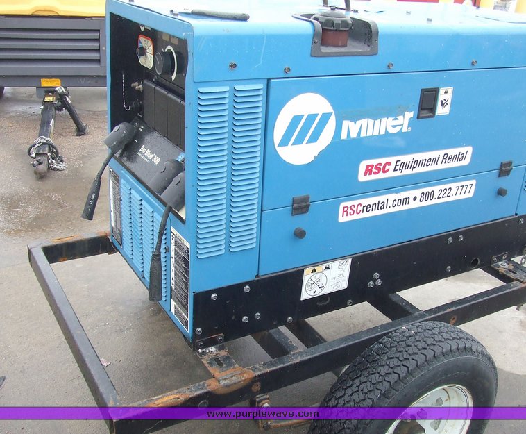 image for item 6568 2004 Miller Big Blue 300P welder