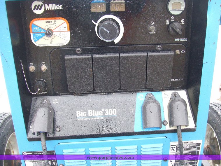 image for item 6568 2004 Miller Big Blue 300P welder