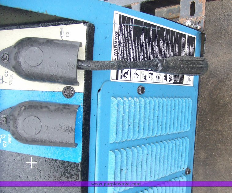 image for item 6568 2004 Miller Big Blue 300P welder