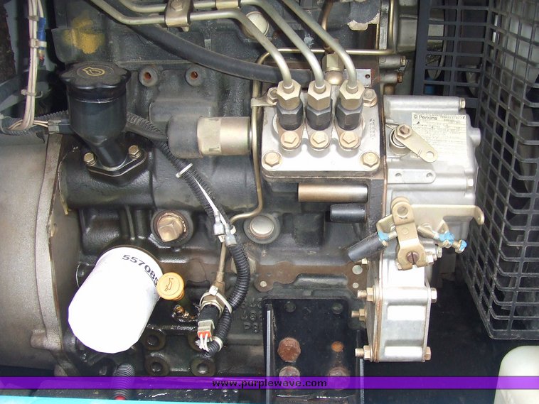 image for item 6568 2004 Miller Big Blue 300P welder