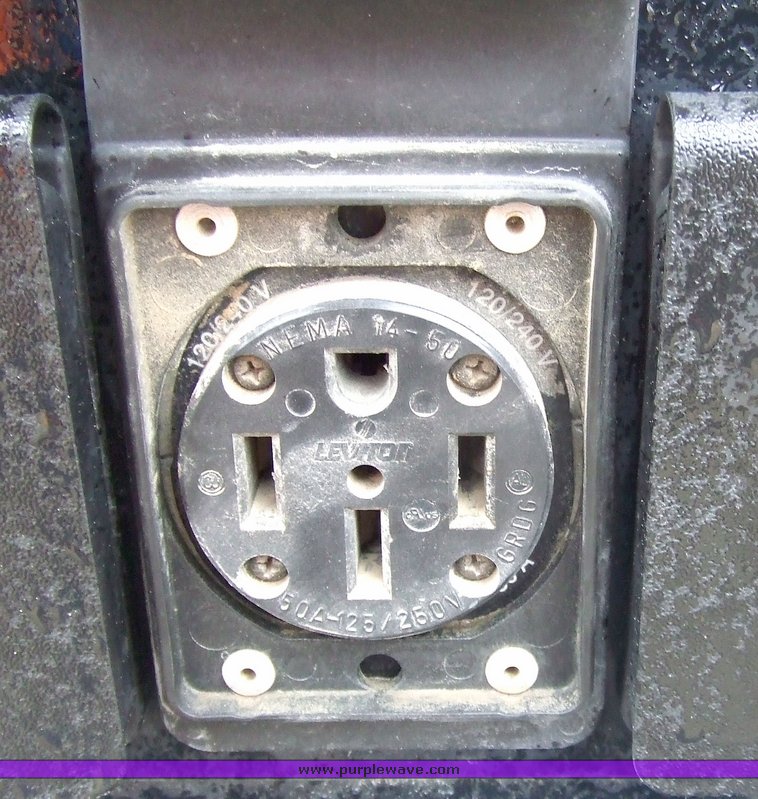 image for item 6568 2004 Miller Big Blue 300P welder