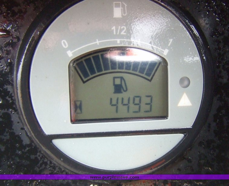 image for item 6568 2004 Miller Big Blue 300P welder