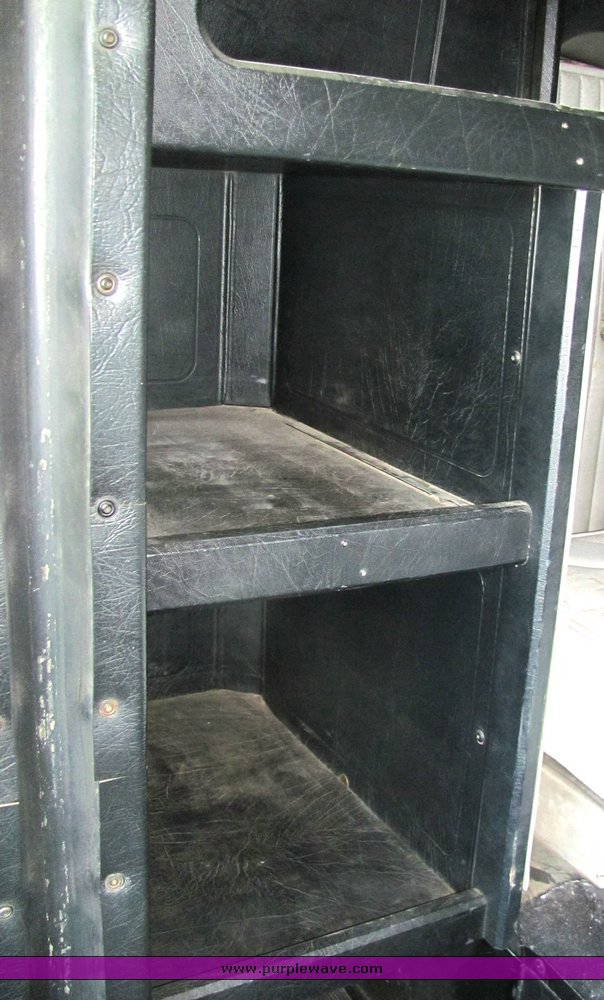 image for item 3122 1991 Kenworth T800 sleeper semi truck