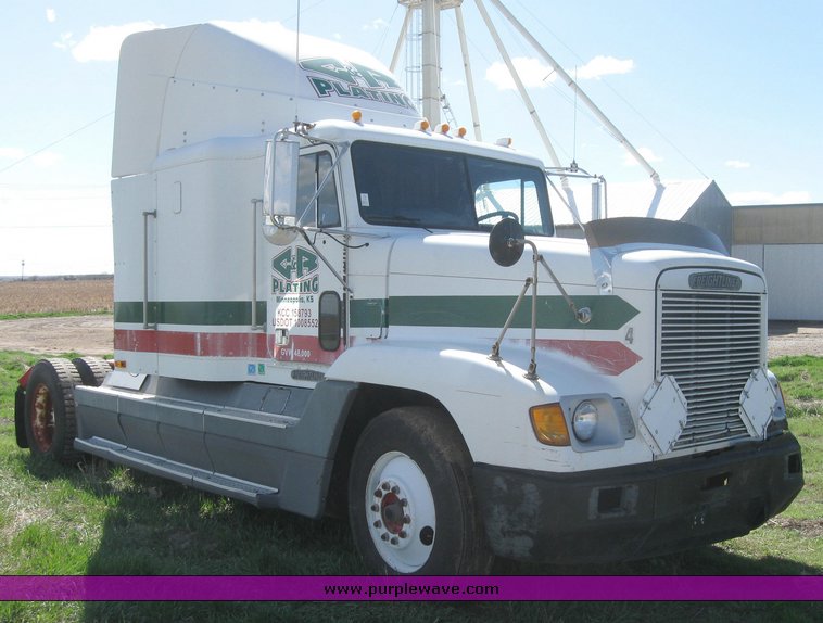 image for item 3963 1994 Freightliner FL120 semi tractor