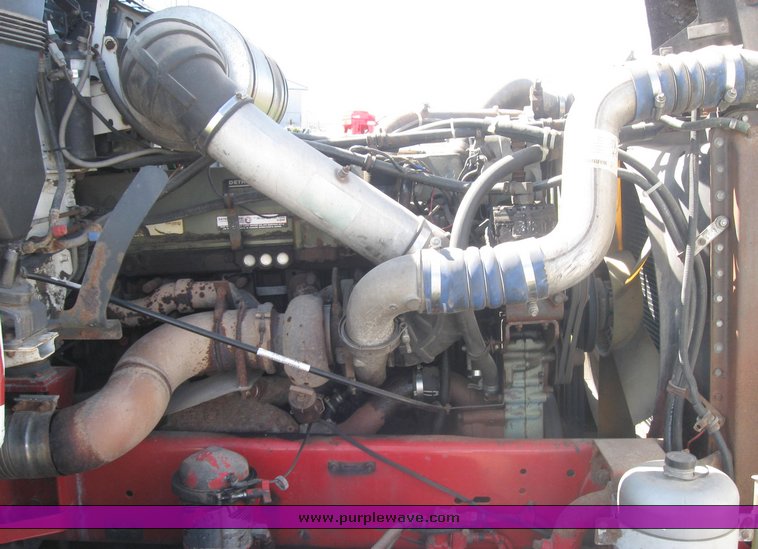 image for item 3963 1994 Freightliner FL120 semi tractor