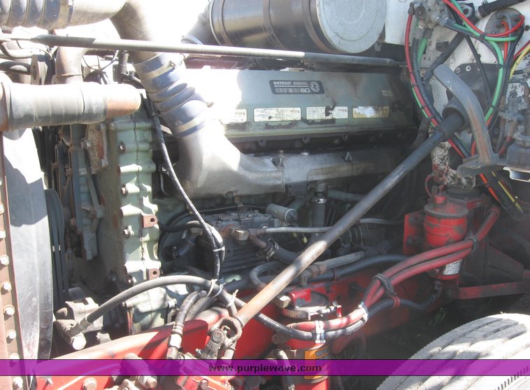 image for item 3963 1994 Freightliner FL120 semi tractor