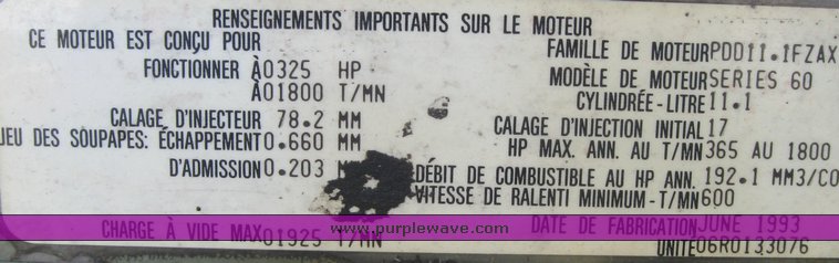 image for item 3963 1994 Freightliner FL120 semi tractor