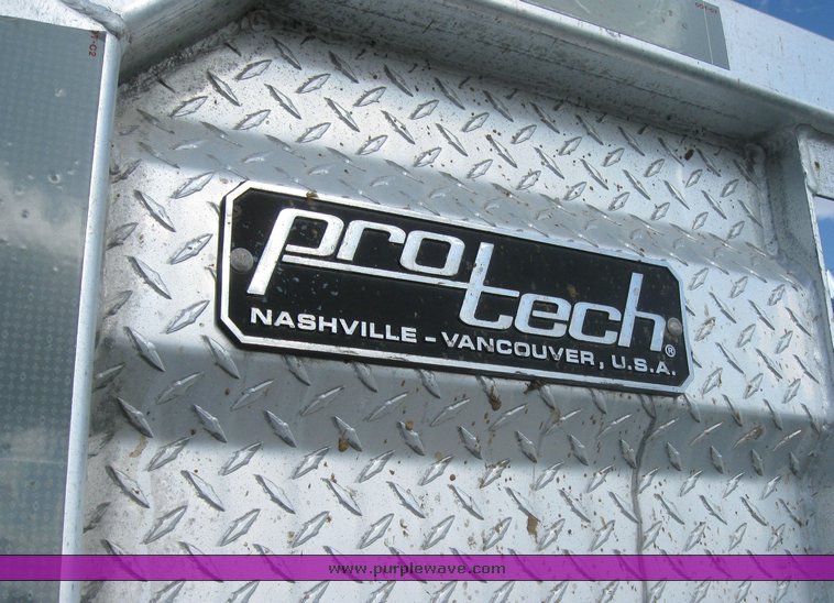 image for item 3965 1997 Freightliner FLD120 semi tractor