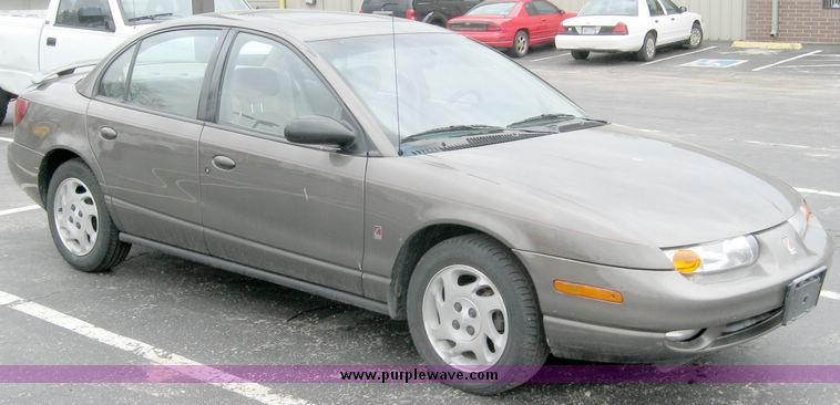 image for item 2015 2000 Saturn SL2