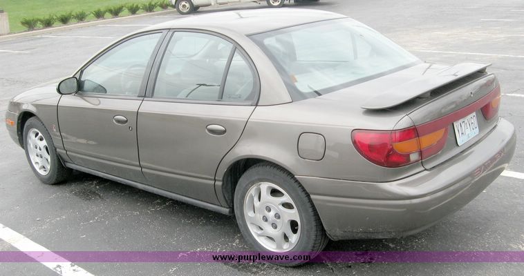 image for item 2015 2000 Saturn SL2