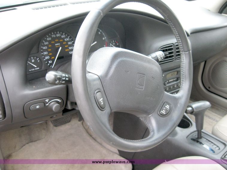 image for item 2015 2000 Saturn SL2