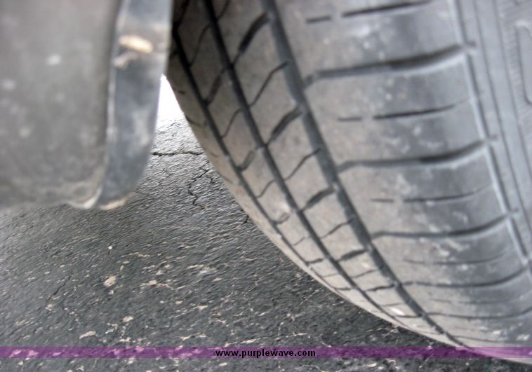 image for item 2015 2000 Saturn SL2