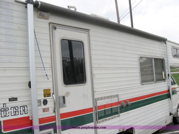 image for item 2016 1977 Dodge F40 motor home