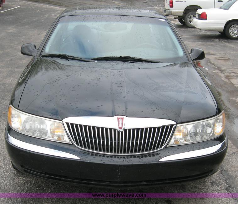 image for item 2018 1999 Lincoln Continental