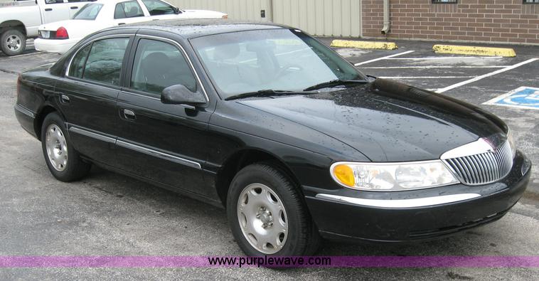 image for item 2018 1999 Lincoln Continental