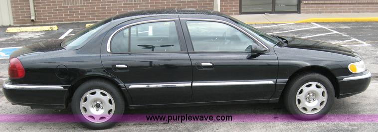 image for item 2018 1999 Lincoln Continental