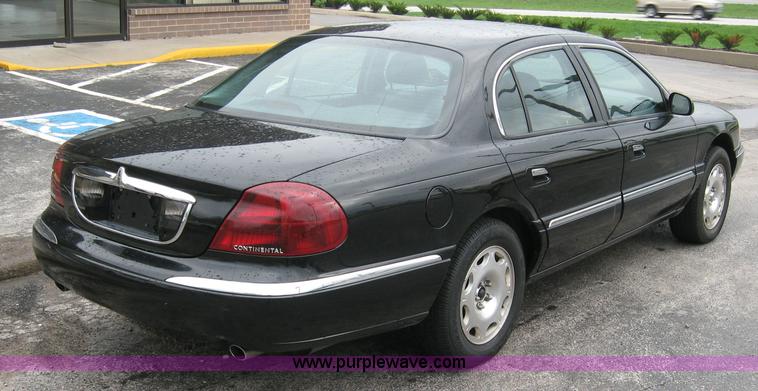 image for item 2018 1999 Lincoln Continental