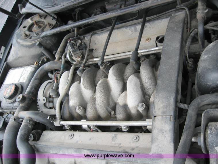 image for item 2018 1999 Lincoln Continental