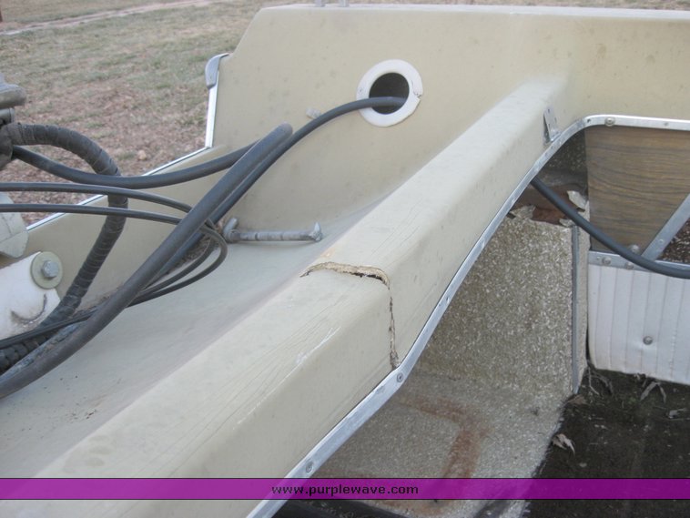 image for item 3266 1971 Glass Master 15' tri-hull walk through boat