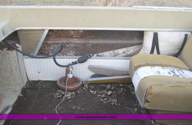 image for item 3266 1971 Glass Master 15' tri-hull walk through boat