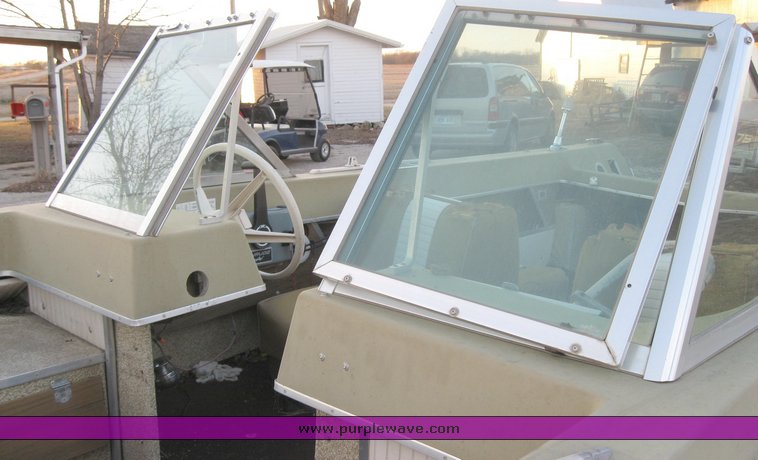 image for item 3266 1971 Glass Master 15' tri-hull walk through boat