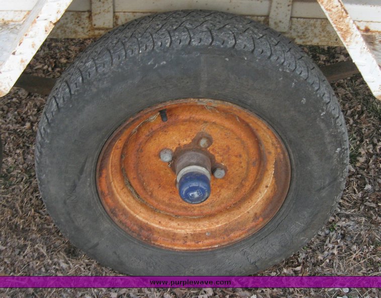 image for item 3266 1971 Glass Master 15' tri-hull walk through boat