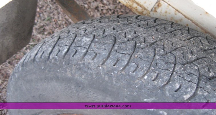 image for item 3266 1971 Glass Master 15' tri-hull walk through boat