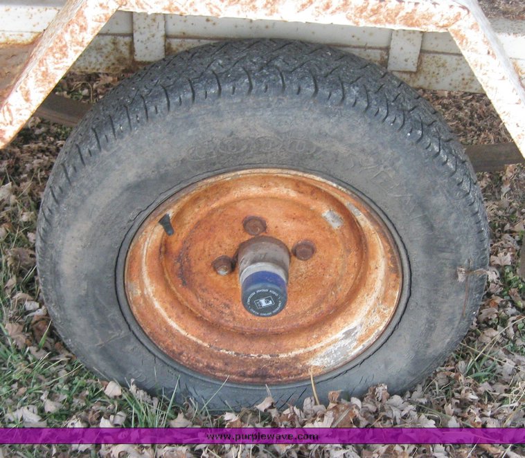 image for item 3266 1971 Glass Master 15' tri-hull walk through boat