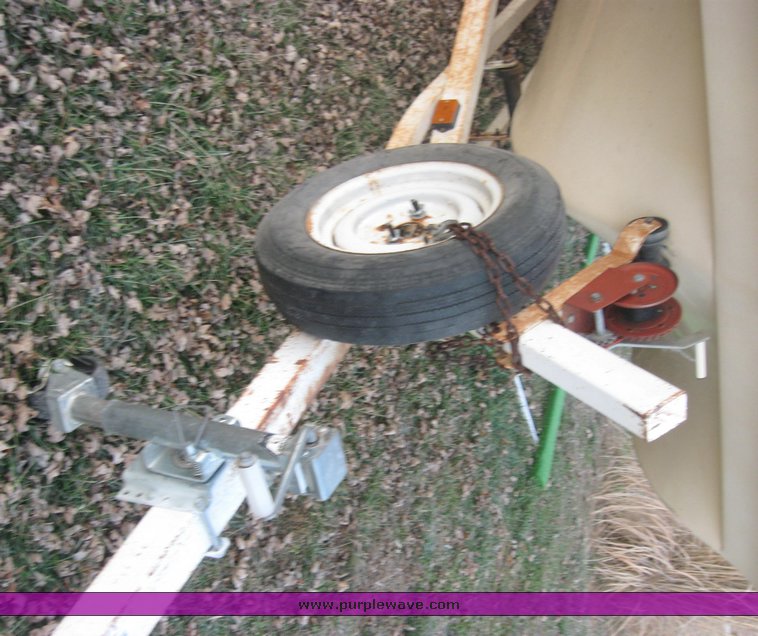 image for item 3266 1971 Glass Master 15' tri-hull walk through boat