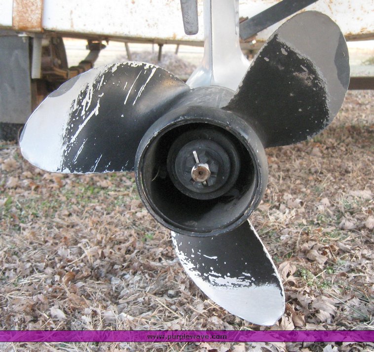 image for item 3266 1971 Glass Master 15' tri-hull walk through boat