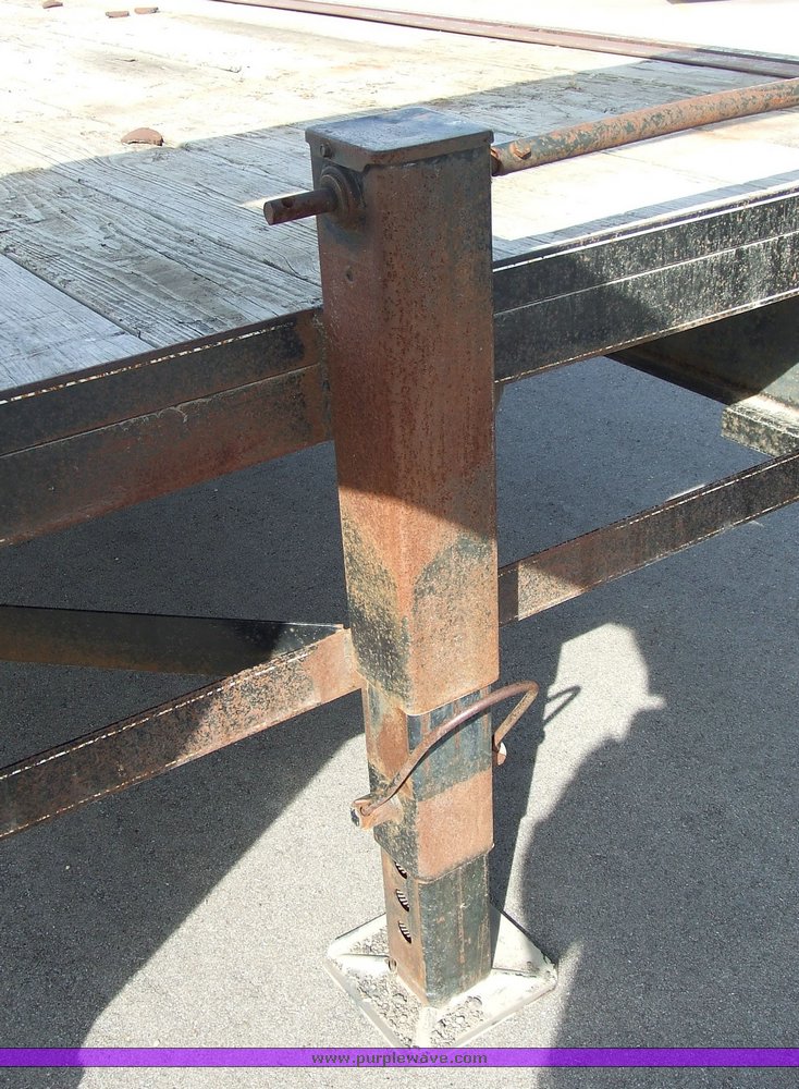 image for item 6559 Trailmann gooseneck trailer