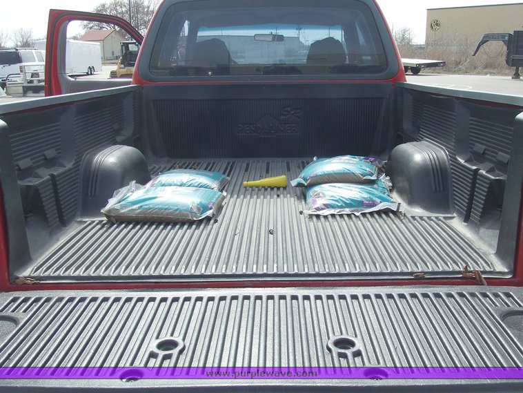 image for item 6666 1997 Ford F150 XL extended cab pickup