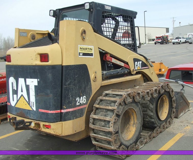 image for item 6668 2000 Caterpillar 246 skid steer
