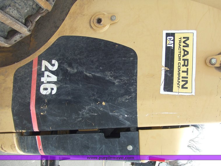 image for item 6668 2000 Caterpillar 246 skid steer
