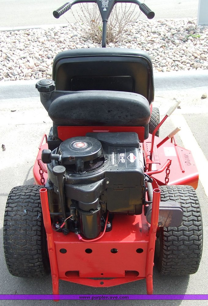 image for item 6669 Snapper lawn tractor