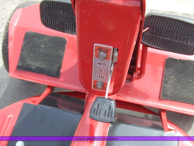 image for item 6669 Snapper lawn tractor