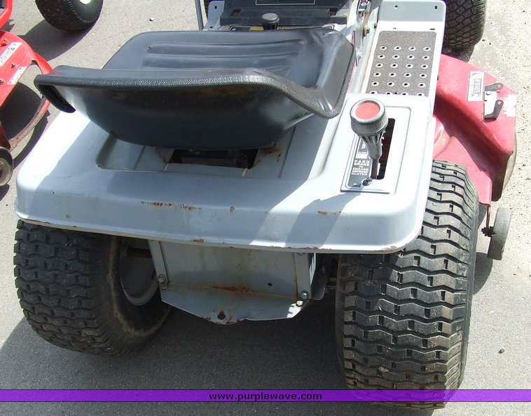 image for item 6671 MTD lawn tractor