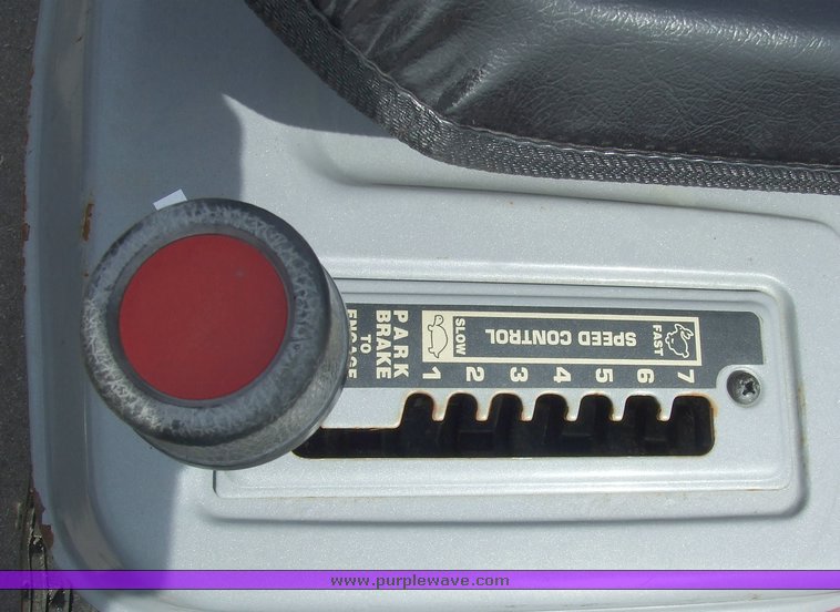 image for item 6671 MTD lawn tractor