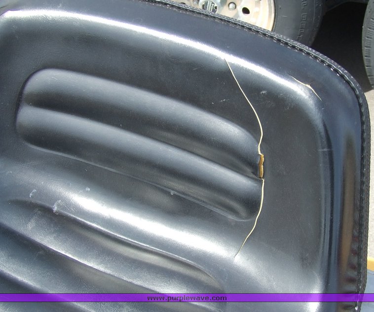 image for item 6671 MTD lawn tractor