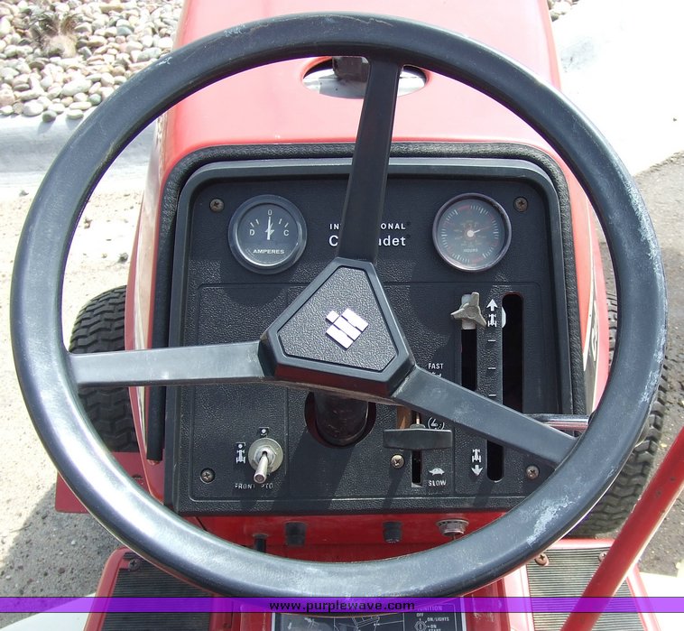 image for item 6672 IH Cub Catet 682 lawn tractor