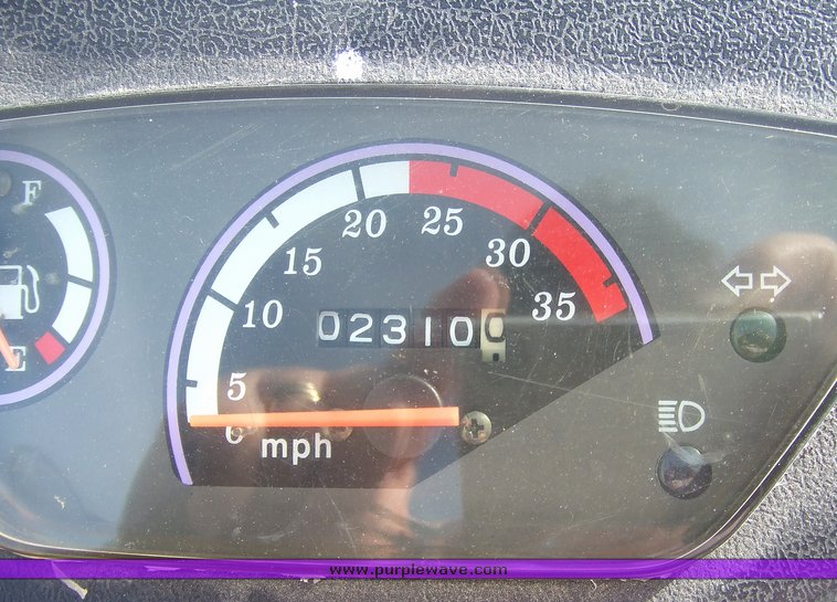 image for item 6675 2004 Lifa T5s gas scooter