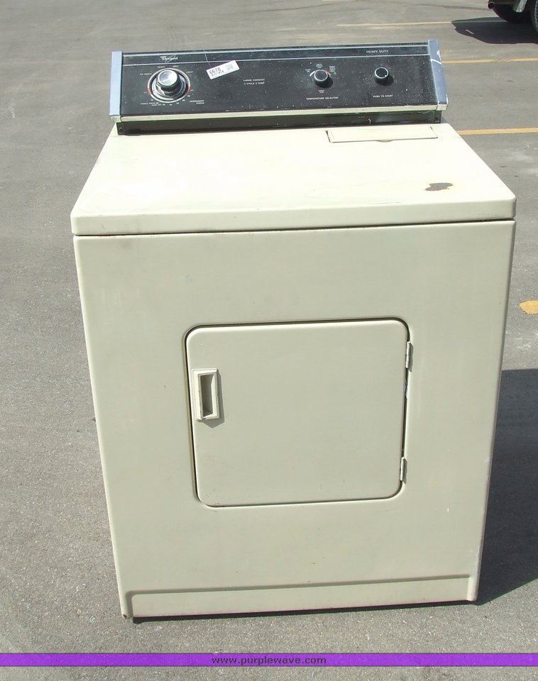 Whirlpool heavy duty dryer in Manhattan, KS Item 6678 sold Purple Wave