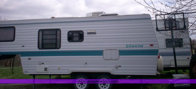 image for item 6713 1996 Aristocrat gooseneck camper