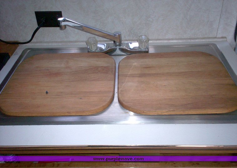 image for item 6713 1996 Aristocrat gooseneck camper