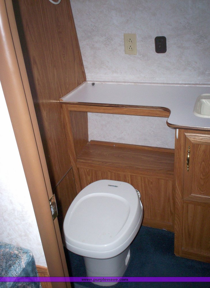 image for item 6713 1996 Aristocrat gooseneck camper