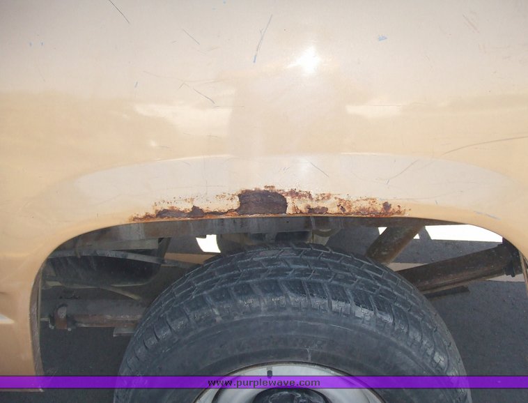 image for item 6718 1988 GMC C1500 pickup