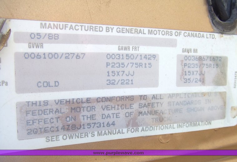 image for item 6718 1988 GMC C1500 pickup